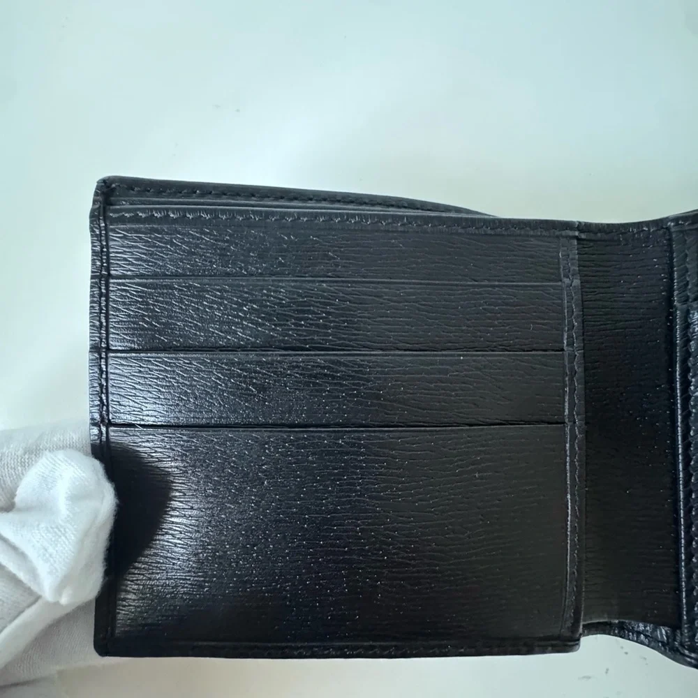 Gucci Black Leather Men’s BiFold Wallet